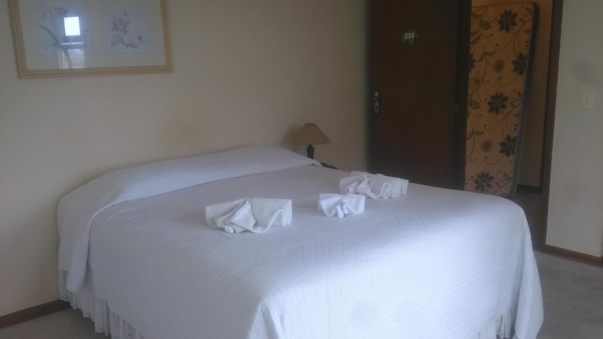 Pousada Portal Das Cerejeiras - Be Happy Group Campos do Jordao Room photo
